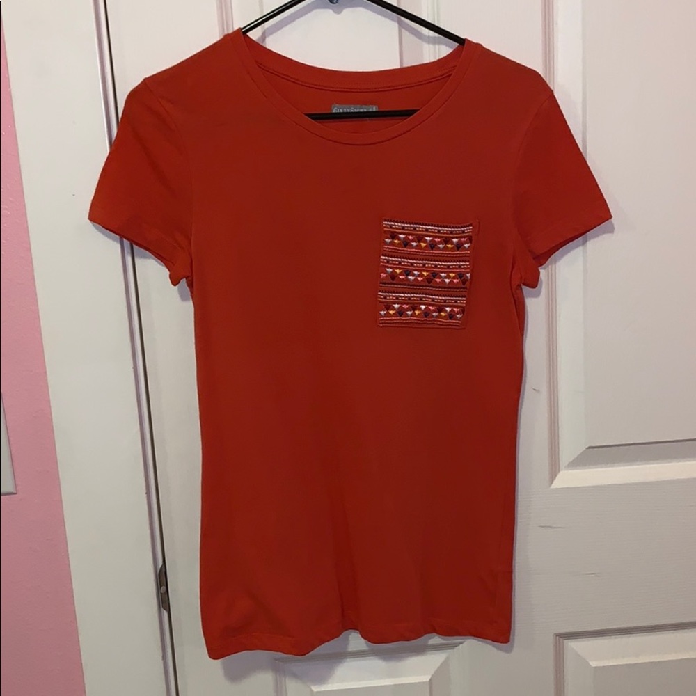 orange shirt